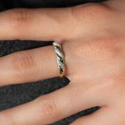 Bague or 750 2 tons diamants