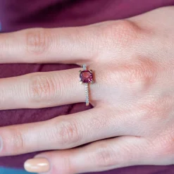 Bague or 375 2 tons grenat rhodolite et diamants