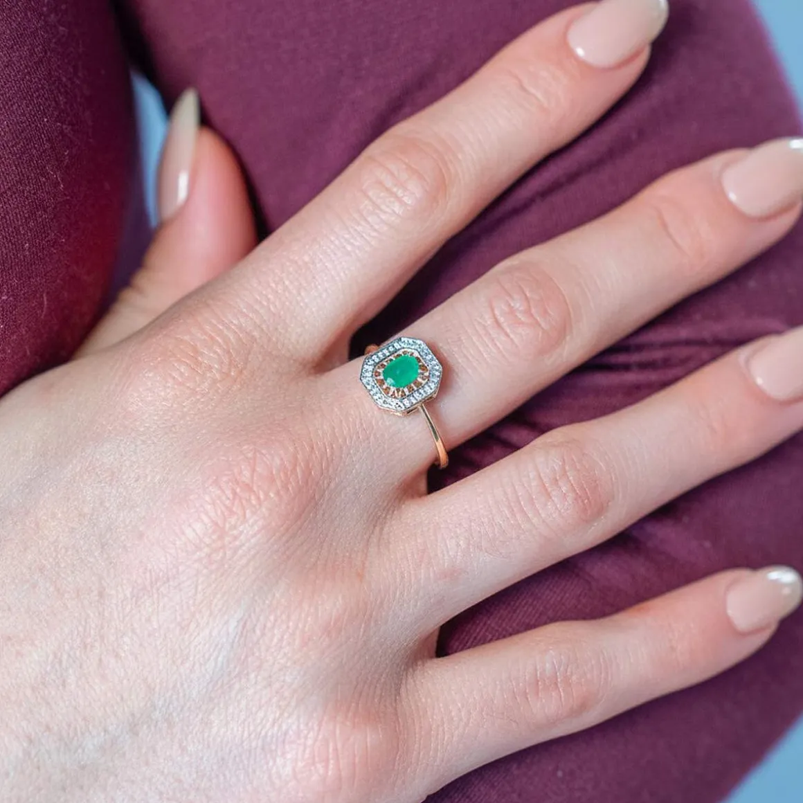 Bague or 375 2 tons émeraude et diamants