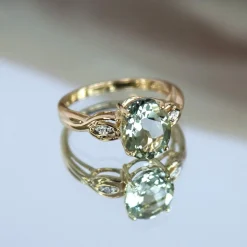 Bague or 375 2 tons quartz vert ovale et diamants