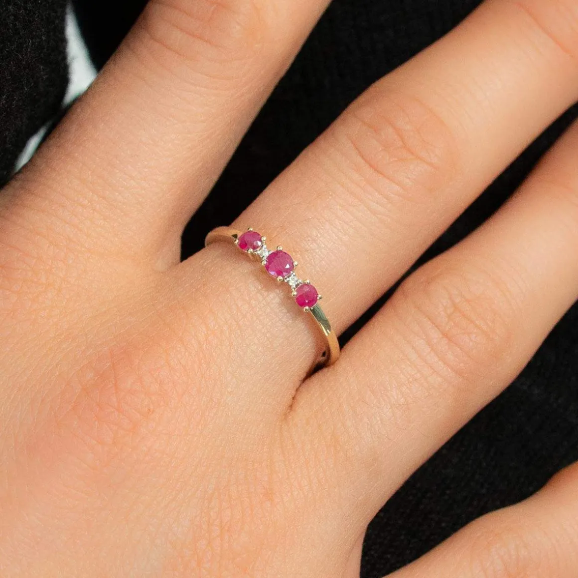 Bague or 375 2 tons rubis et diamants