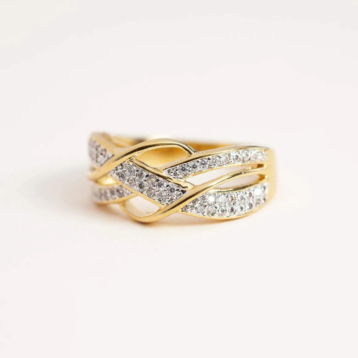 Bague plaqué or entrelacée 2 tons zirconias