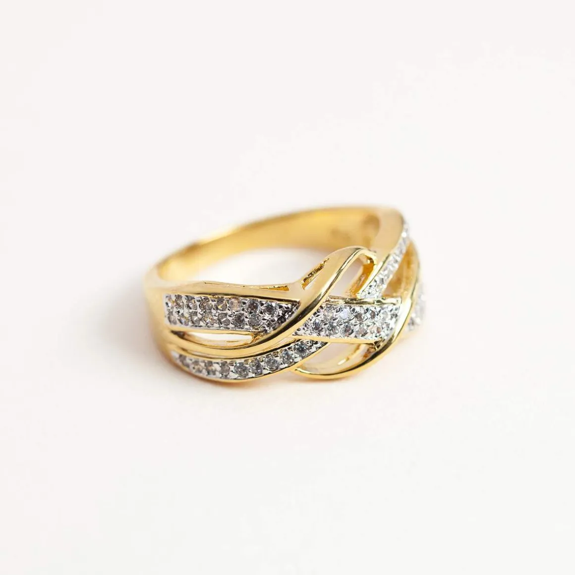 Bague plaqué or entrelacée 2 tons zirconias