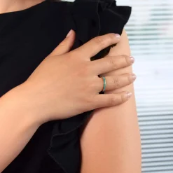 Bague plaqué or jaune et résine bleue