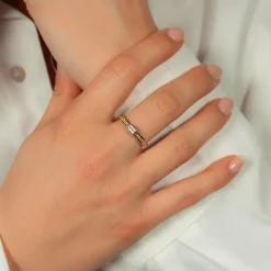 Bague plaqué or jaune et zirconias