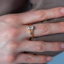 Bague plaqué or jaune et zirconias