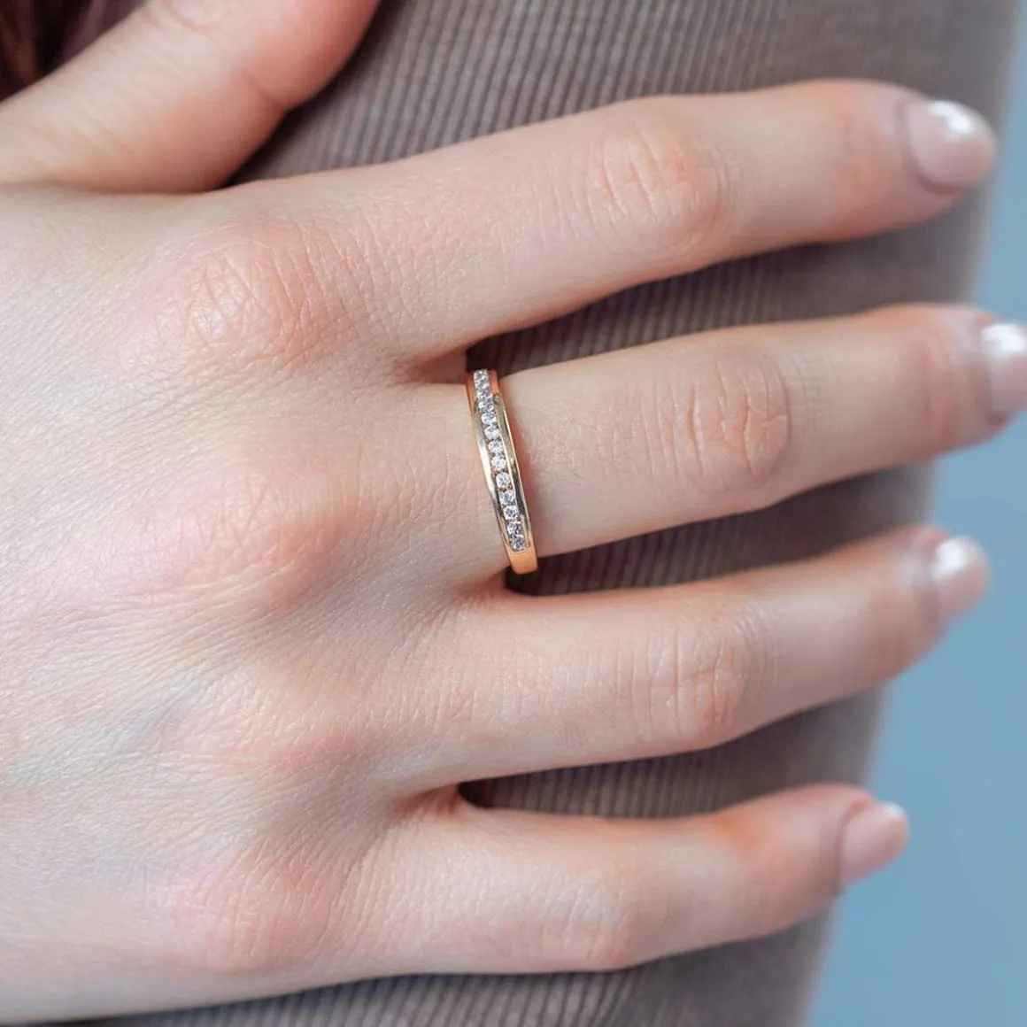 Bague plaqué or jaune et zirconias