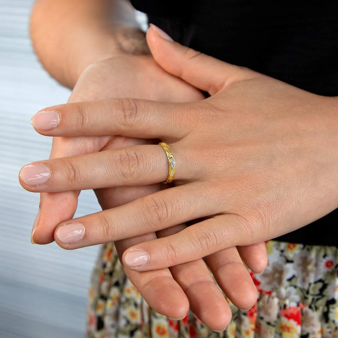 Bague plaqué or jaune martelée zirconia