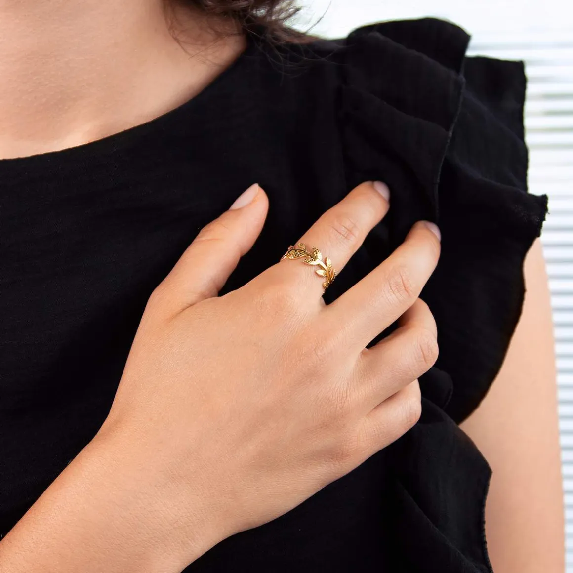 Bague plaqué or jaune, motif feuille
