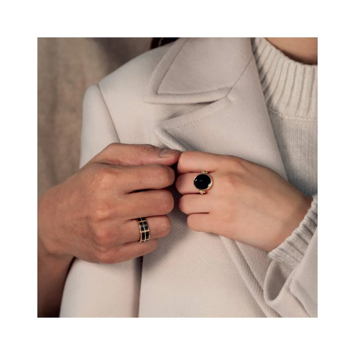 Bague plaqué or reversible laque noire ovale