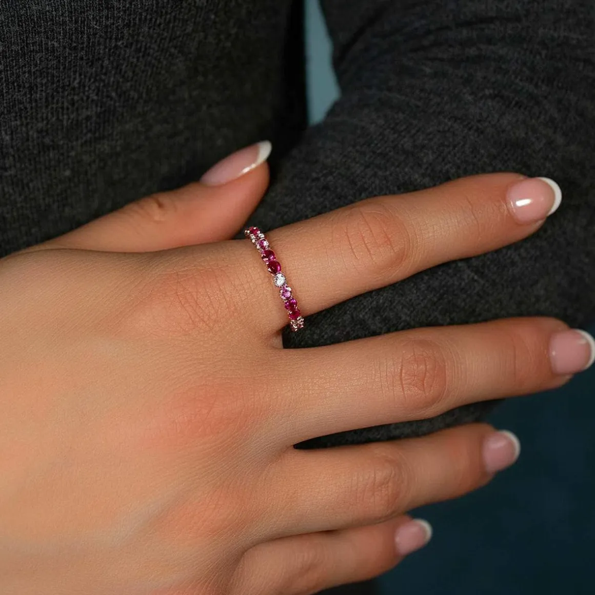Bague plaqué or zirconias roses