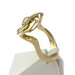 Bague PORCHET d'occasion or 750 jaune fleur diamant