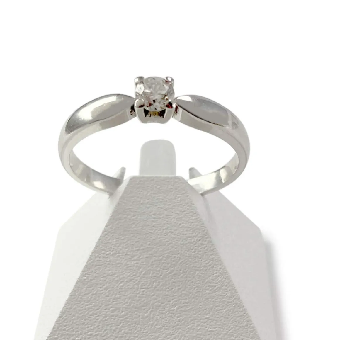 Bague solitaire d'occasion or 750 blanc diamant 0.20 carat