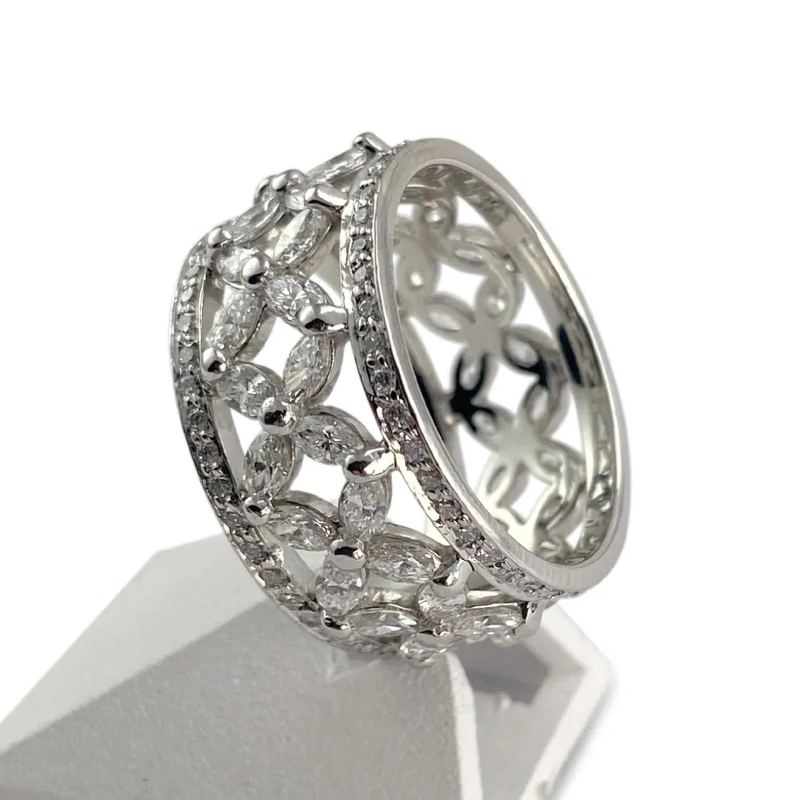 Bague Tiffany & Co d'occasion platine 950 diamants