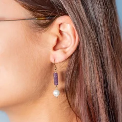Boucles d'oreilles acier doré améthystes et 2 perles d'imitation