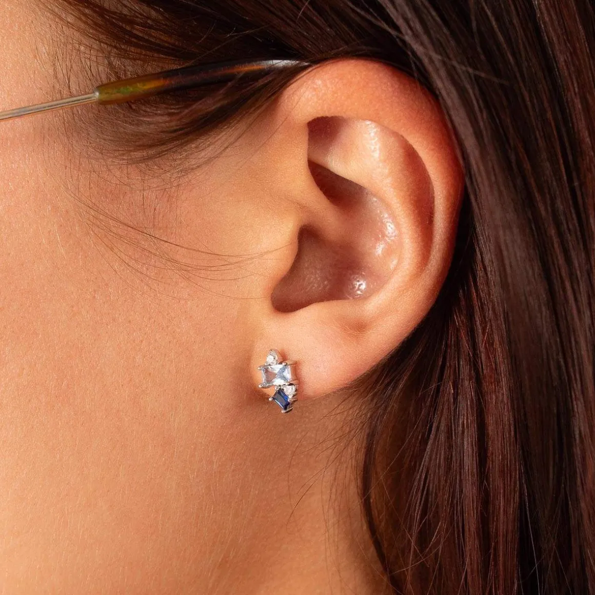 Boucles d'oreilles argent 925 pierres imitation pierres synthétiques bleues et zirconias