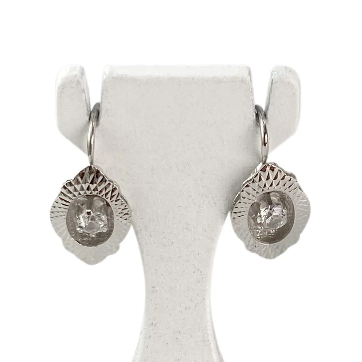 Boucles d'oreilles d'occasion or 750 blanc pierres imitations