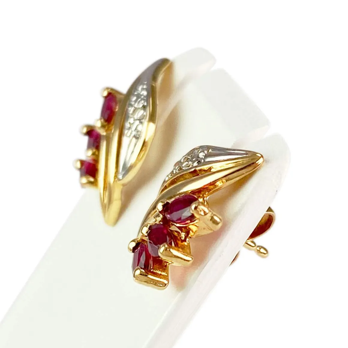 Boucles d'oreilles d'occasion 2 ors 750 diamants, rubis