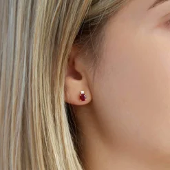 Boucles d'oreilles or 375 jaune rubis zirconias