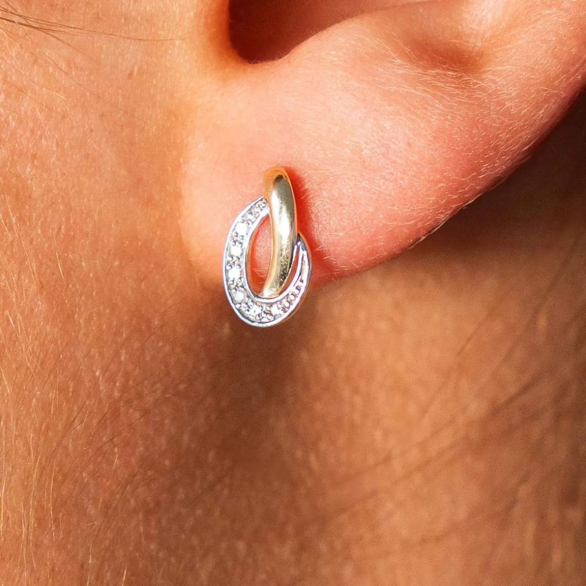 Boucles d'oreilles or 375 jaune 2 tons diamants