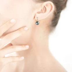 Boucles d'oreilles or 750 2 tons pendants perles de culture de Tahiti et diamants