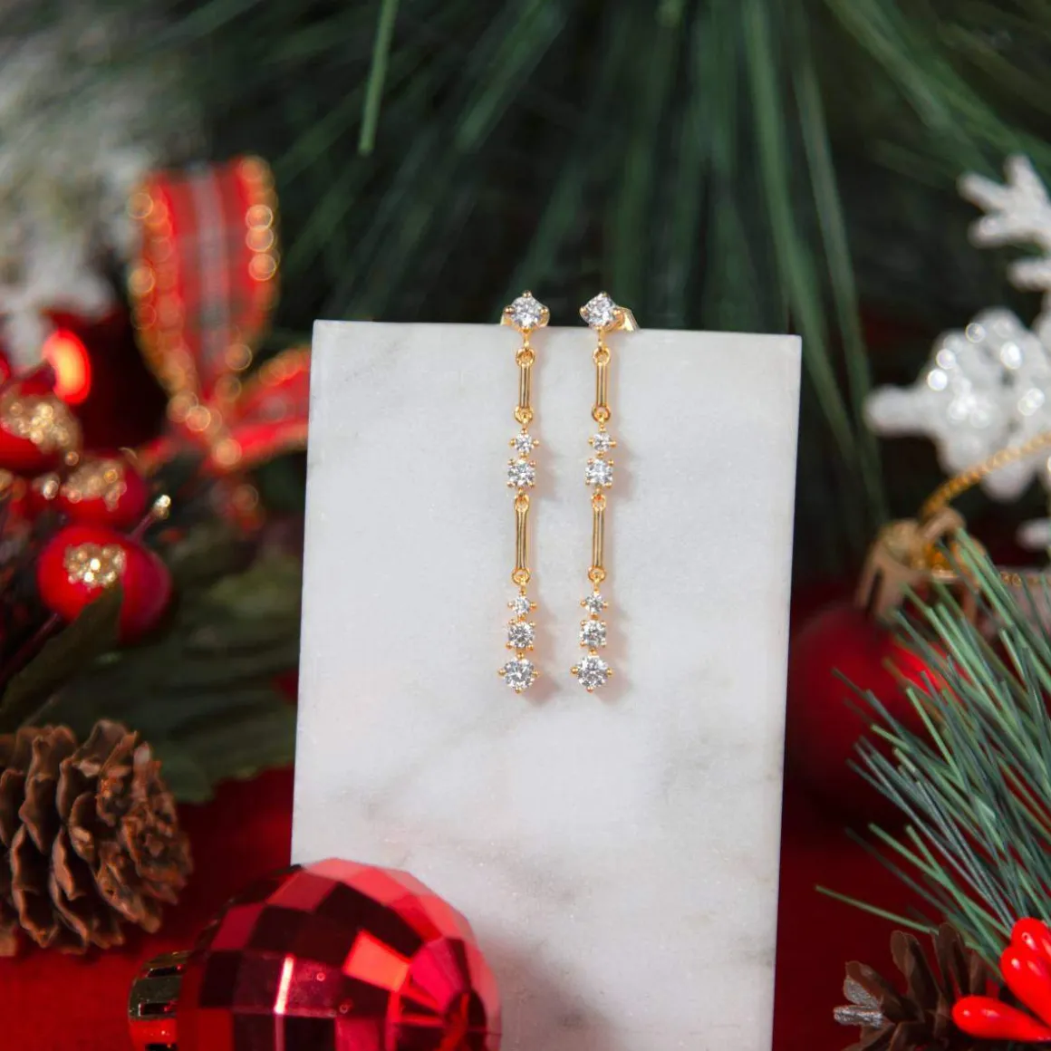 Boucles d'oreilles plaqué or pendants zirconias