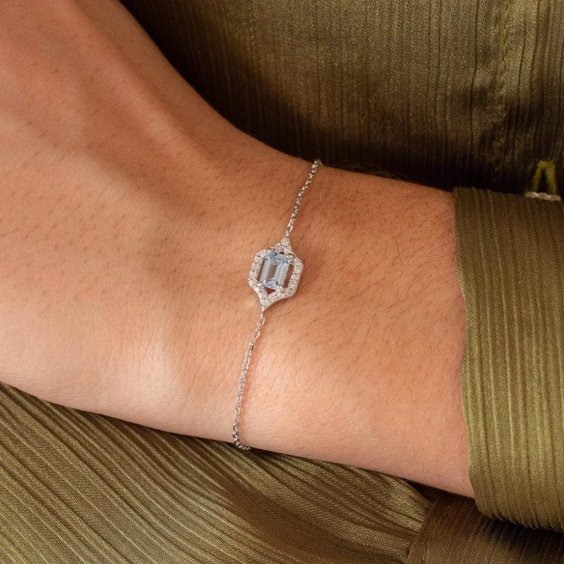 Bracelet argent 925 pierre synthétique bleue et zirconias 18 cm