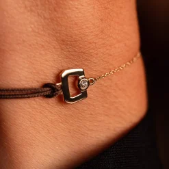 Bracelet boucle chaine or 750 jaune diamant et cordon chocolat 18cm