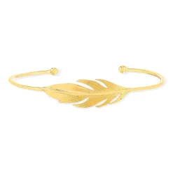 Bracelet plaqué or jaune, motif plume. Diamètre 56 mm.