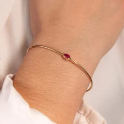 Bracelet plaqué or jonc pierre synthétique rouge 60mm