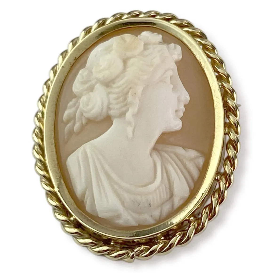 Broche d'occasion or 750 jaune camée coquille