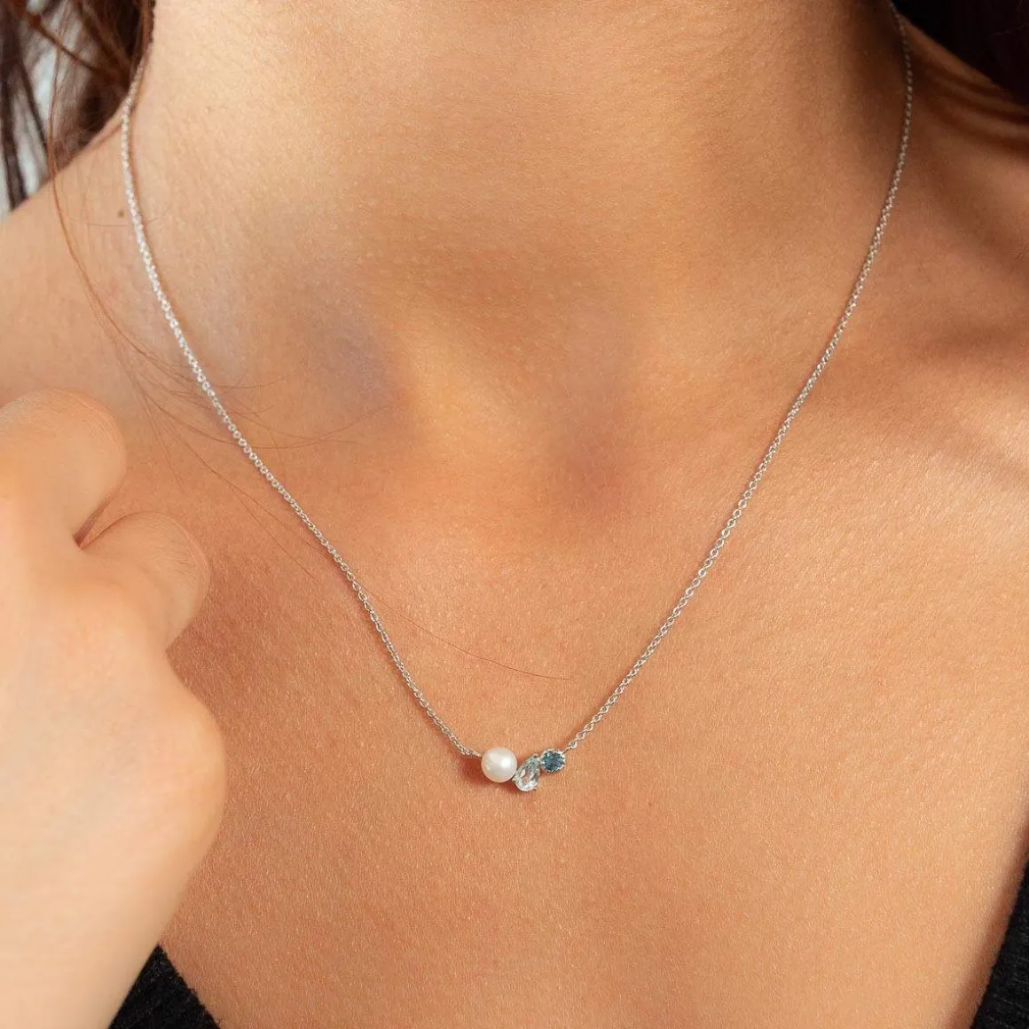 Collier argent 925 perle de Chine et topazes bleues traitées 45cm