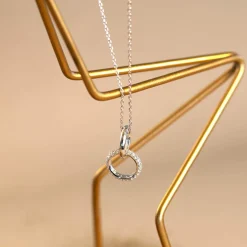 Collier argent 925 zirconias 42 à 45 cm, motif anneaux entrelacés