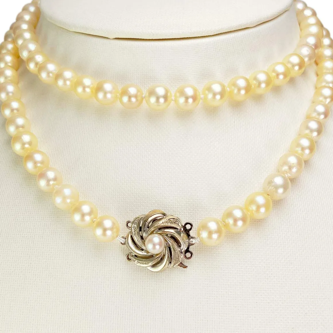 Collier d'occasion en or blanc 750, maille perles, perles de culture du Japon, 75 cm