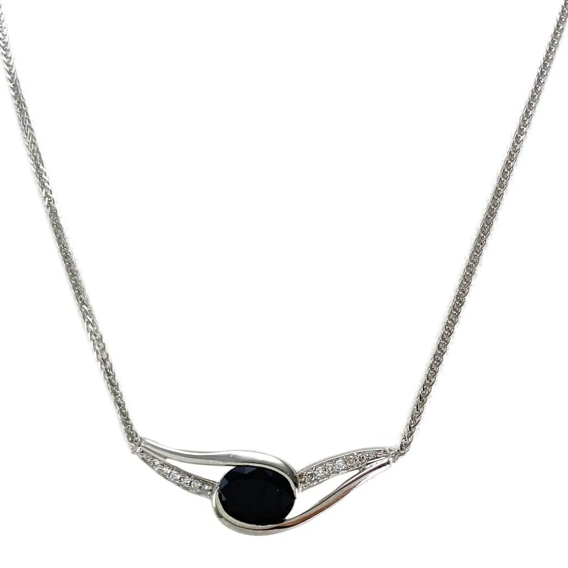 Collier d'occasion or 750 blanc saphir diamant