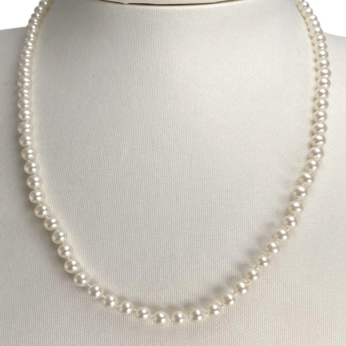 Collier d'occasion or 750 jaune chocker perle de culture de chine