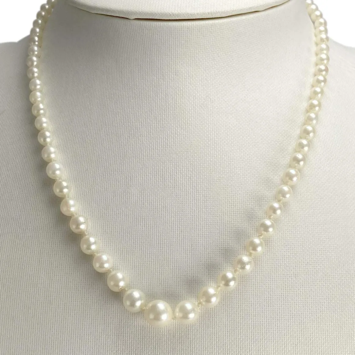 Collier d'occasion or 750 jaune perle de culture du japon