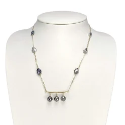 Collier d'occasion or 750 jaune perles de Tahiti et perles Keshi 45.5 cm