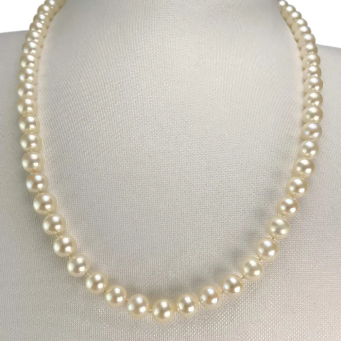 Collier d'occasion or 750 jaune perle de culture du japon