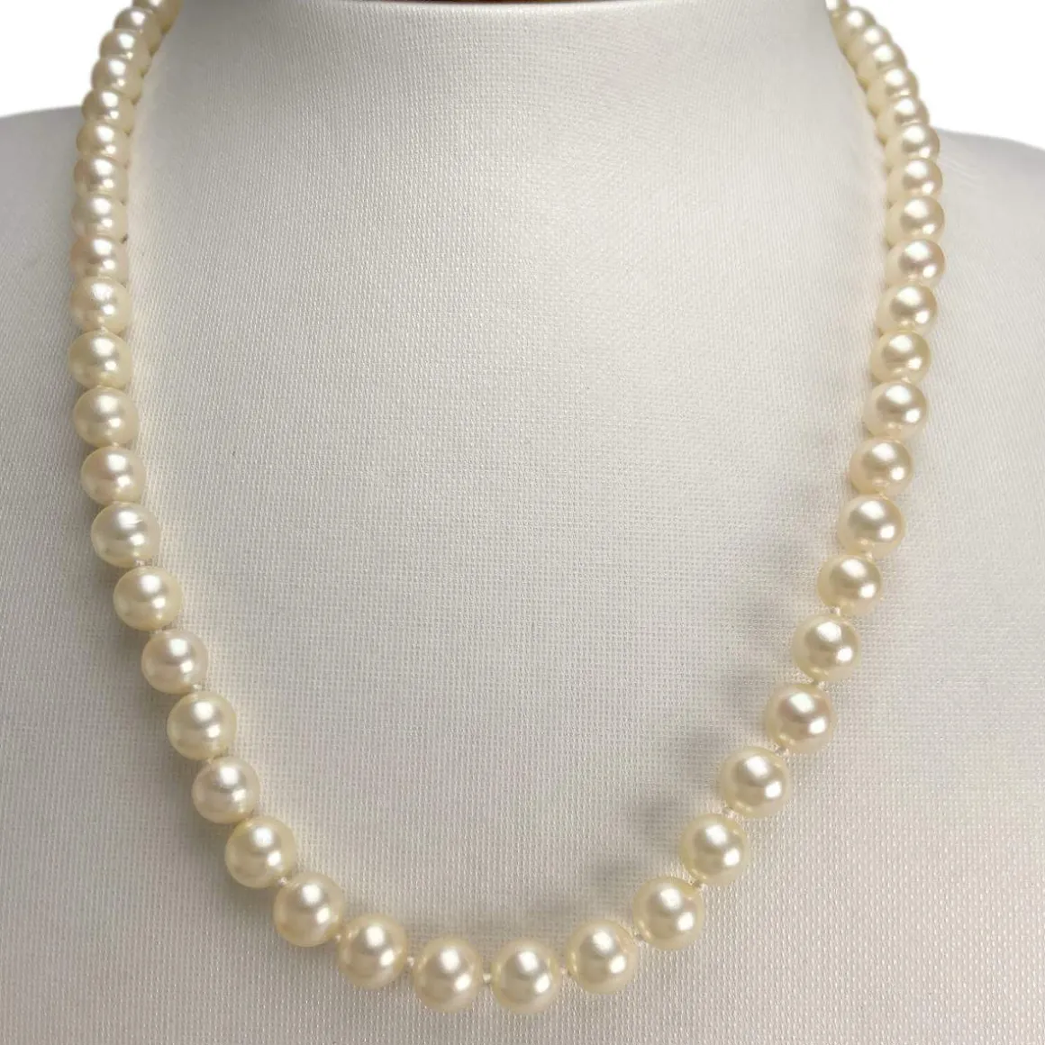 Collier d'occasion or 750 jaune perle de culture d'Akoya