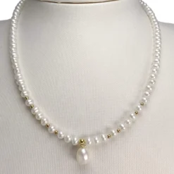 Collier d'occasion or 750 jaune perles de culture