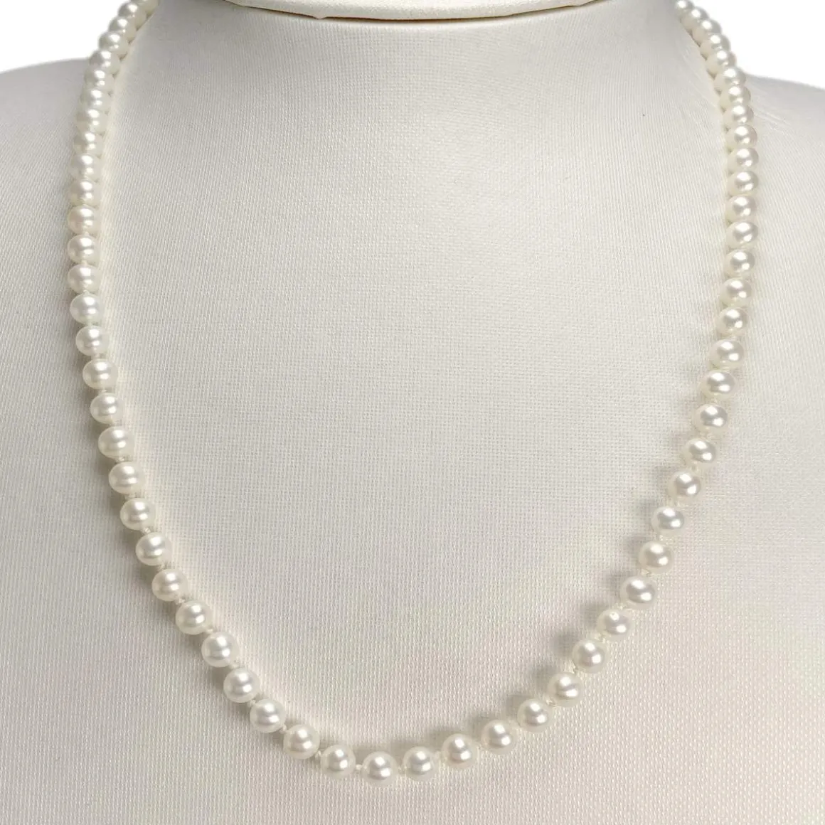 Collier d'occasion or 750 jaune perle de culture
