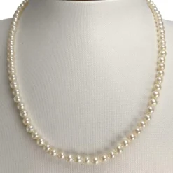 Collier d'occasion or 750 jaune perles de culture