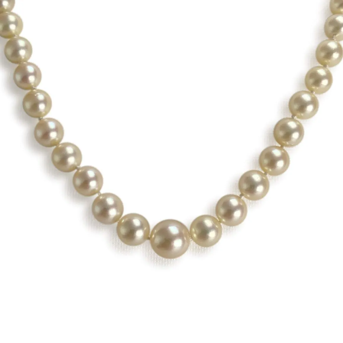 Collier d'occasion or 750 jaune perle de culture du japon