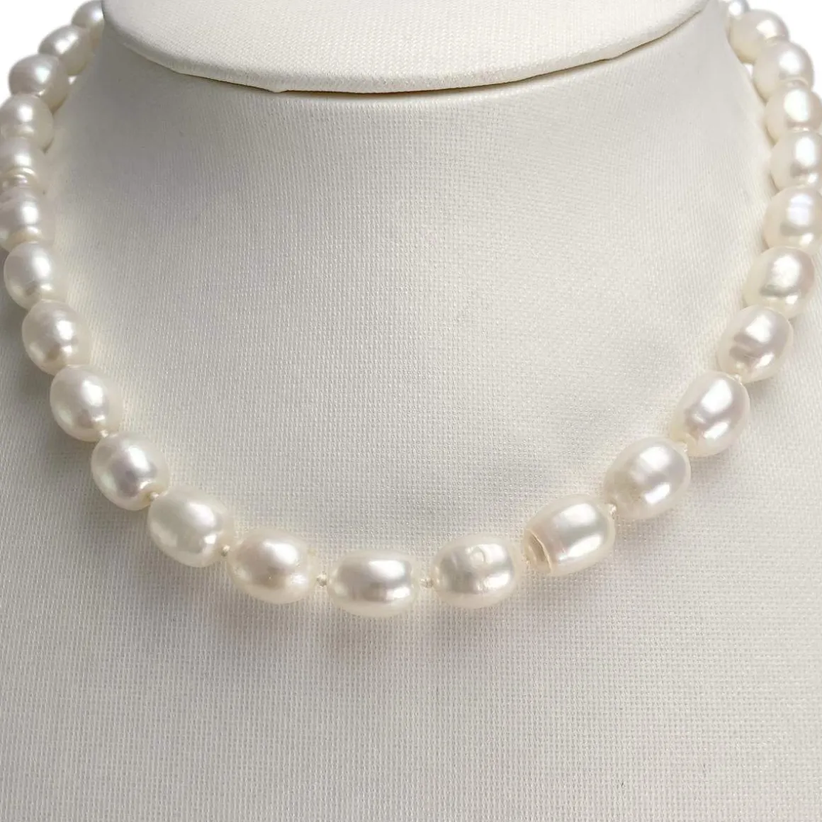 Collier d'occasion or 750 jaune perles de culture