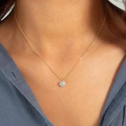 Collier or 750 2 tons diamants 0.045 ct 42cm