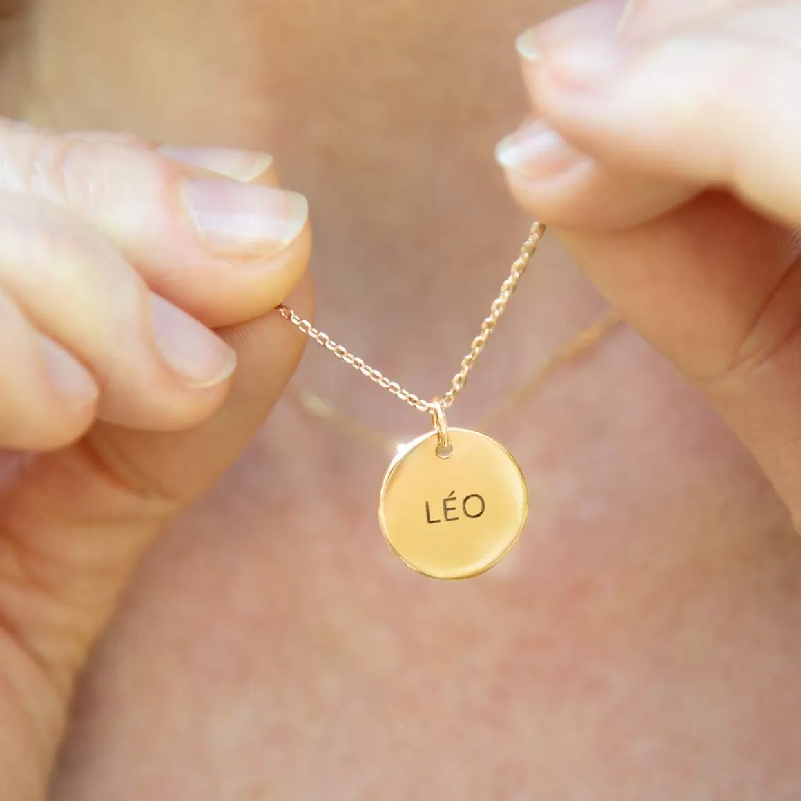 Collier plaqué or jaune médaille 48 cm