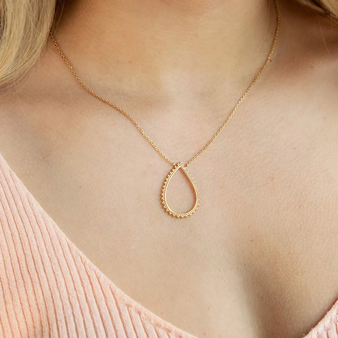 Collier plaqué or motif goutte perlé 45 cm