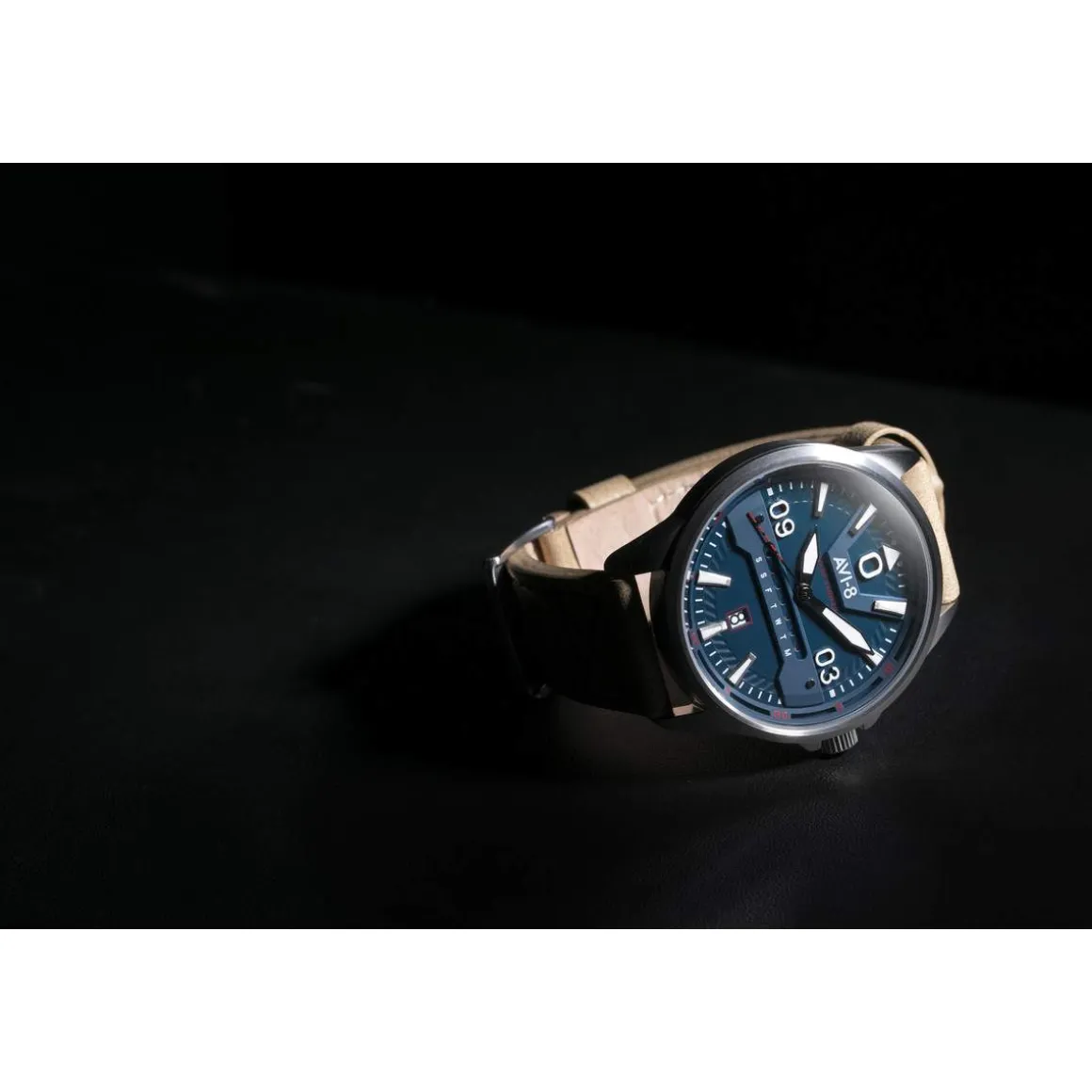 Montre AVI-8 homme acier cuir beige