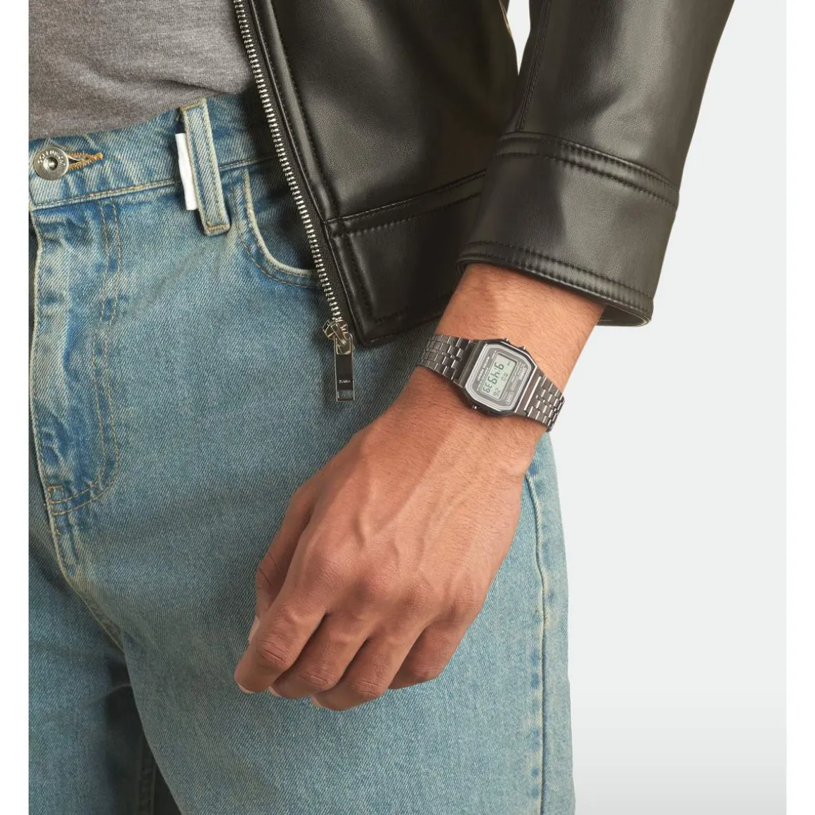 Montre Casio mixte résine gris bracelet acier gris